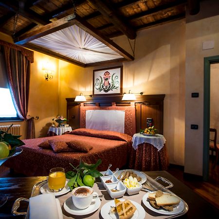 Relais Abbazia Santa Anastasia Resort & Winery Кастелбуоно Екстериор снимка