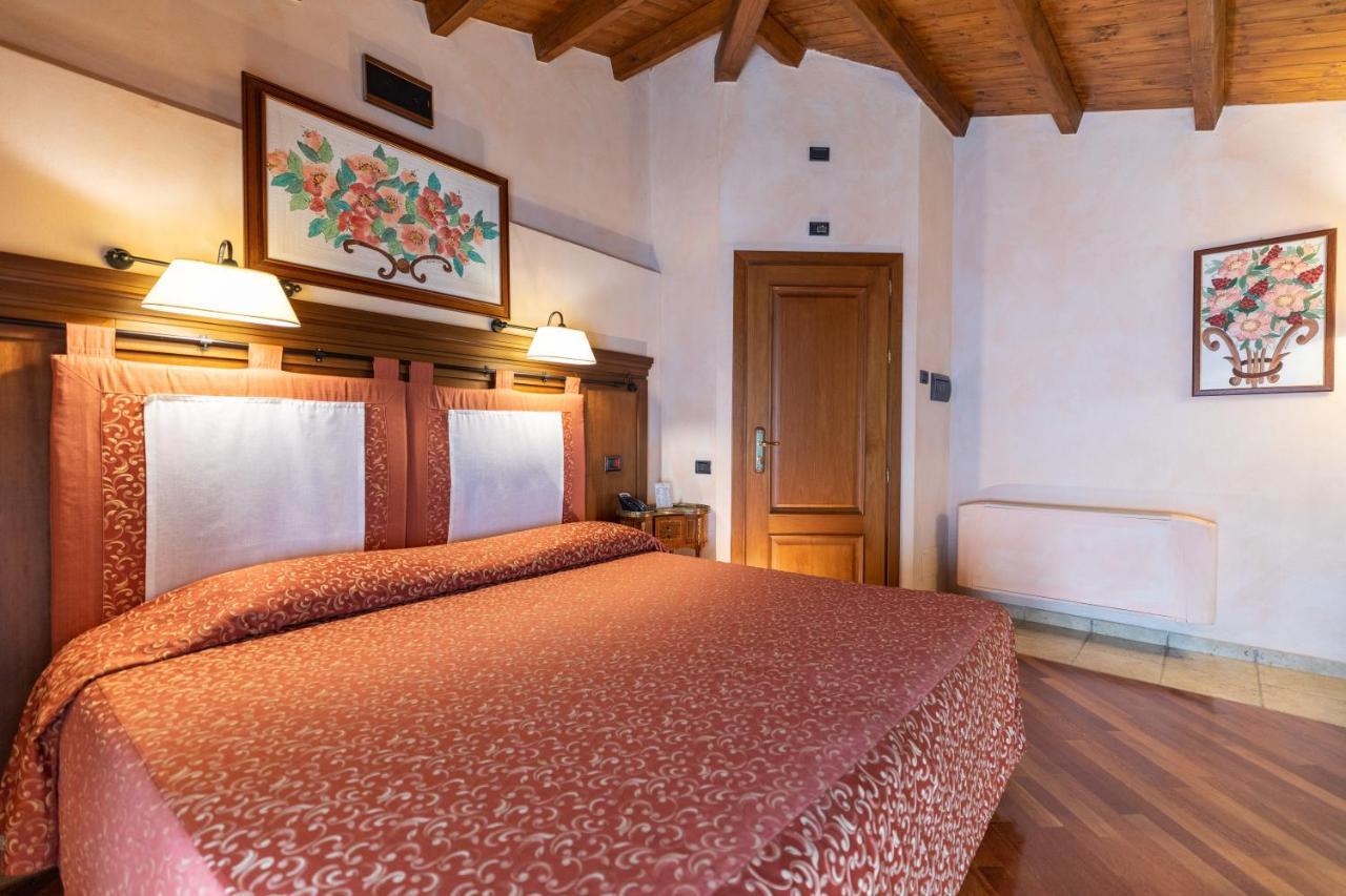 Relais Abbazia Santa Anastasia Resort & Winery Кастелбуоно Екстериор снимка