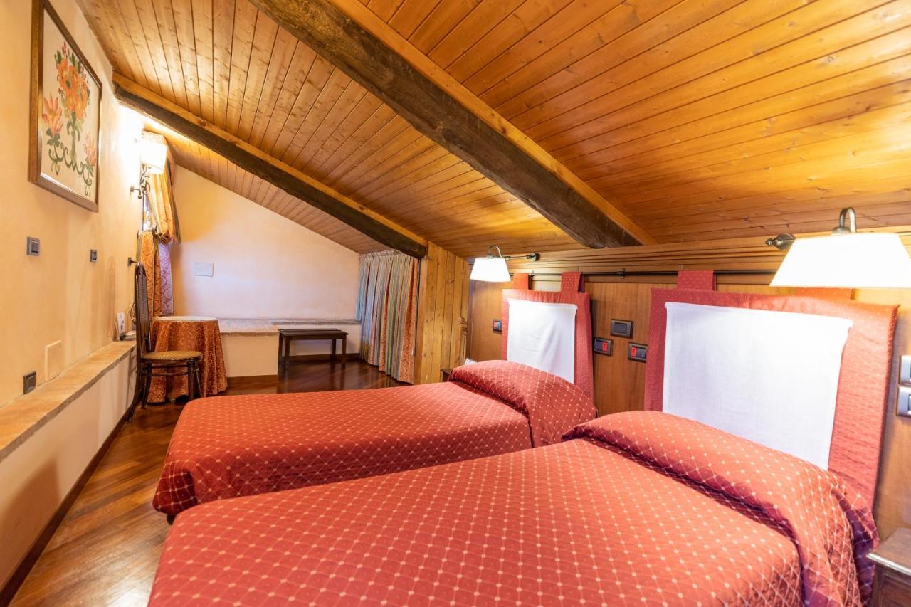 Relais Abbazia Santa Anastasia Resort & Winery Кастелбуоно Екстериор снимка