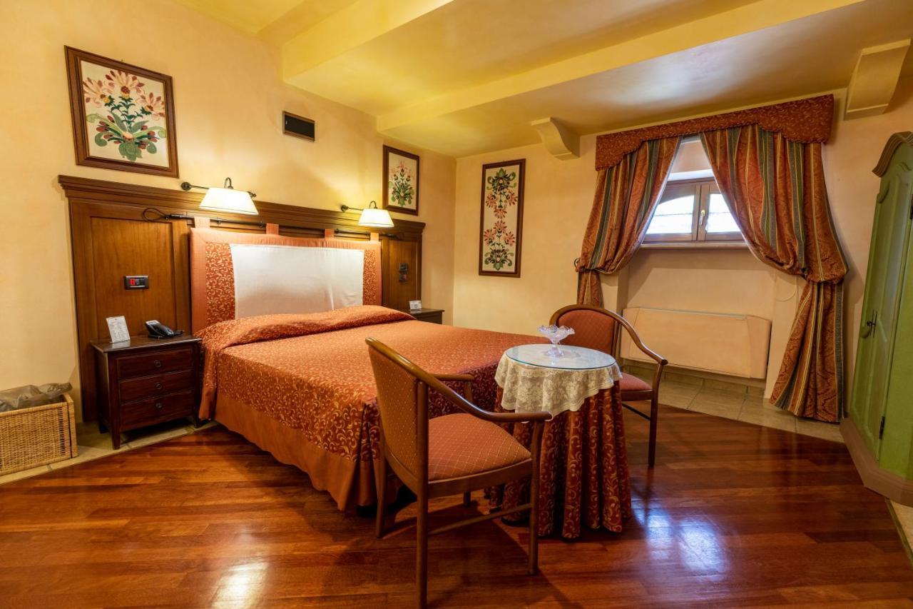 Relais Abbazia Santa Anastasia Resort & Winery Кастелбуоно Екстериор снимка